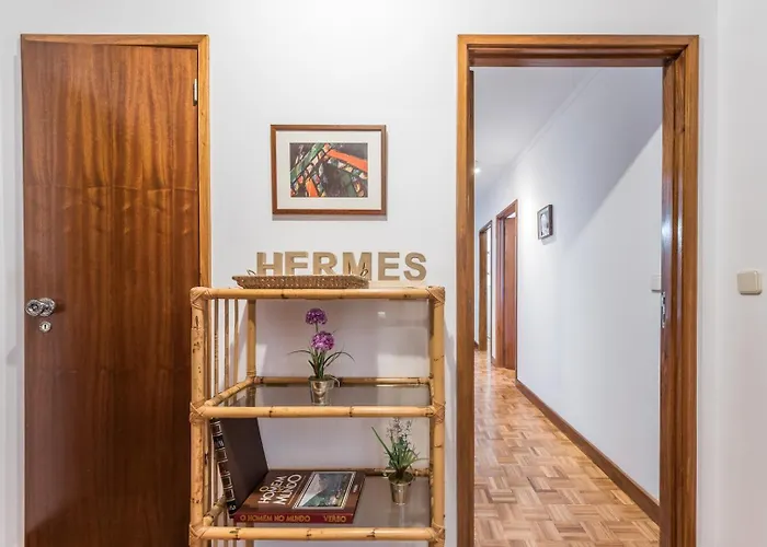 Апартаменты Guestready - Eclectic Haven In The Heart Of